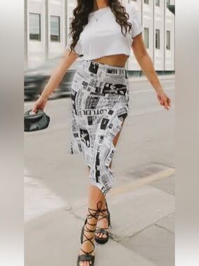 Newspaper print pencil skirt